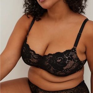NWT Torrid Balconette Bra 52B